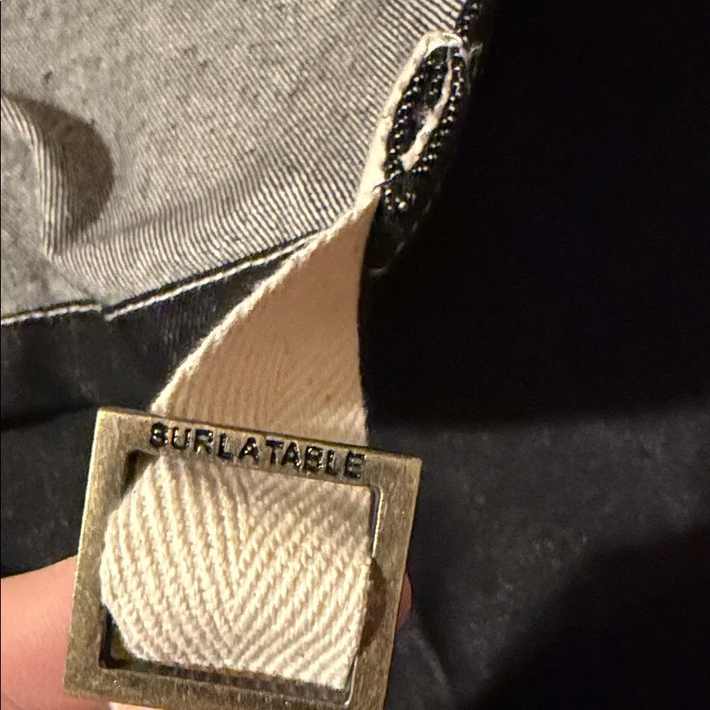 Sur La Table apron with Beige Straps